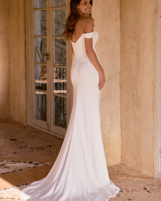 ArabellaTC2529_BisouCollection_BackDetailCampaignImage_TaniaOlsenBridal_4